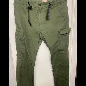 Levi cargo pants 32/32